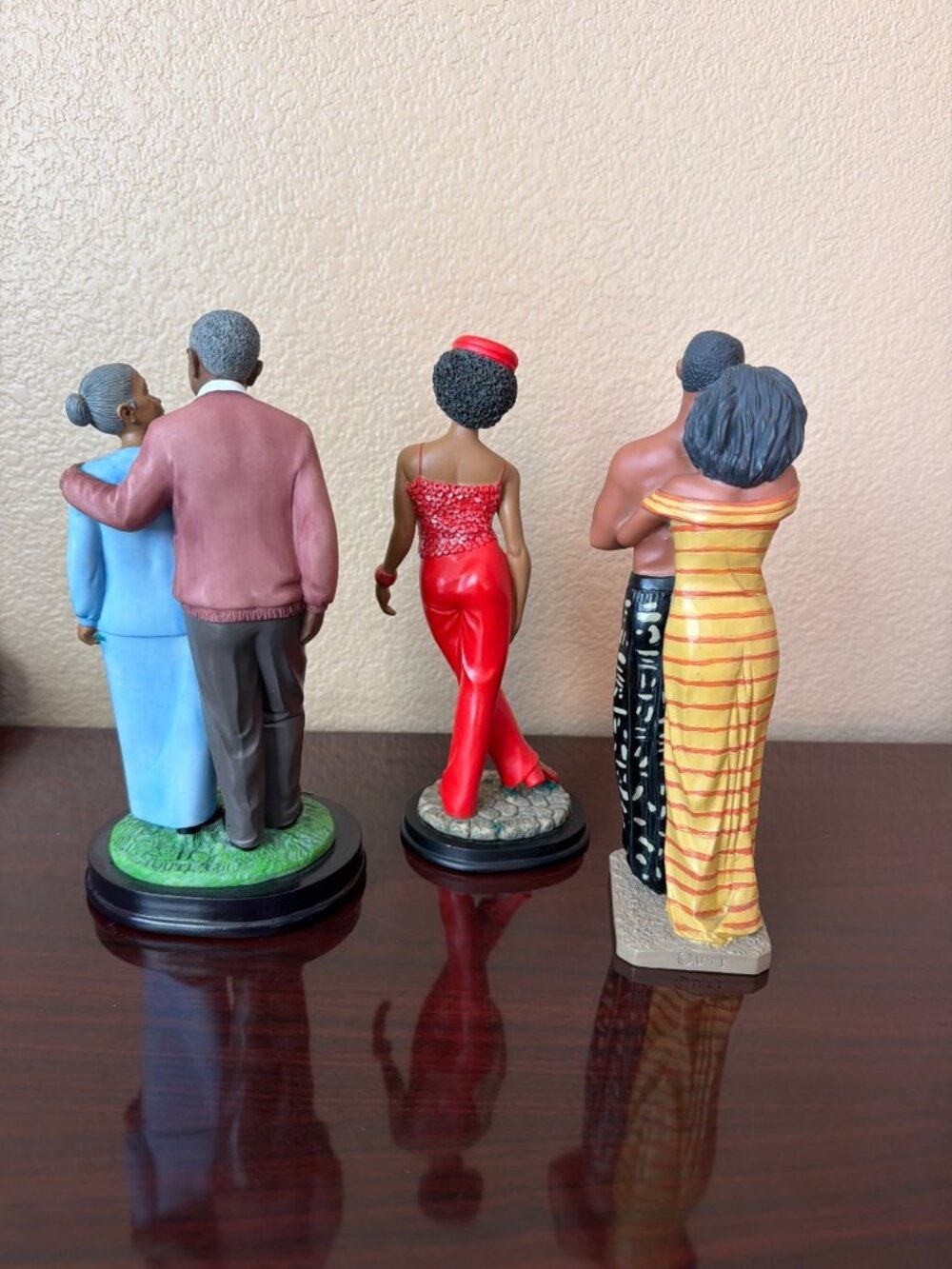 Vintage UTI Ebony Treasures African American Resin Figurines Lot of 3 Family - Picture 3 of 16